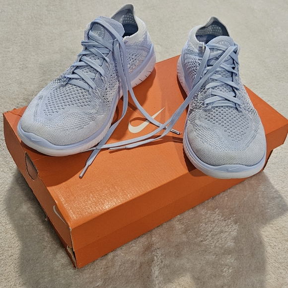 Nike Flyknit Blue Size Women's 9 Activewear Athleisure Workout Casual - Picture 12 of 13